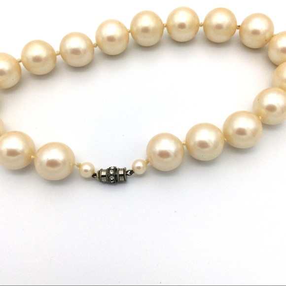 Rockabilly Necklace Vintage Oversize Pearl choker - Picture 2 of 8